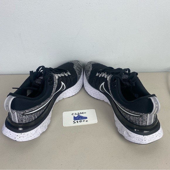Nike React Infinity Run Flyknit 2 Oreo White Black Shoes CT2357-101 Mens Sz - Picture 5 of 9
